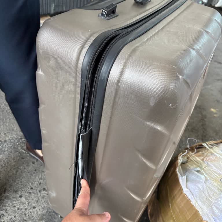 Kaba Personelin Nedeniyle Valiz Hasarı Ve Sorumluluk Reddi