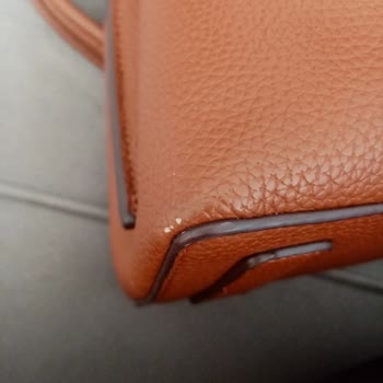 Kısa Sürede Deforme Olan Çanta Ve Mağazanın İlgisiz Tutumu