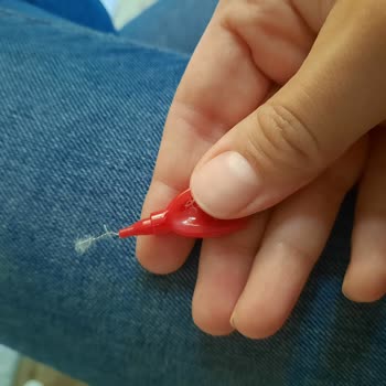 İlk Kullanımda Tel Eğilen Ve Diş Arasına Kalan Benri Dent Fırçası Sağlık Riskine Yol Açtı