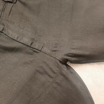 Mavi Siyah Kot Pantolonun Büzülmesi Ve İp Atması