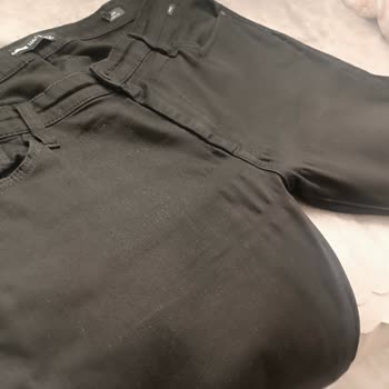 Mavi Siyah Kot Pantolonun Büzülmesi Ve İp Atması