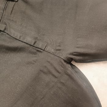 Mavi Siyah Kot Pantolonun Büzülmesi Ve İp Atması
