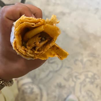 Dürüme Gelen Canlı Arı: Hijyen Ve Gıda Güvenliği İhlali
