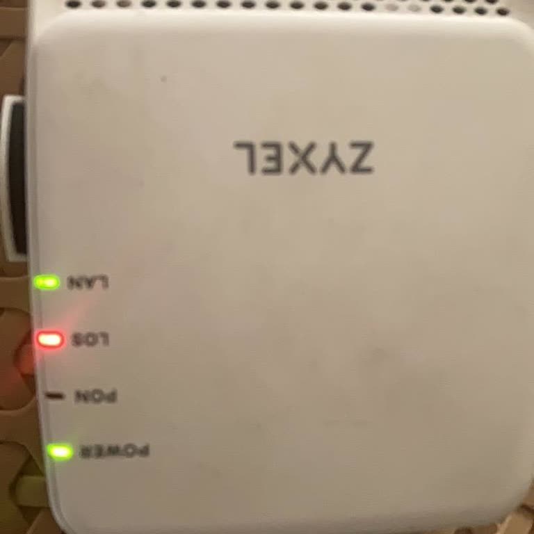 Sürekli İnternet Kesintisi Ve Bilgilendirme Eksikliği