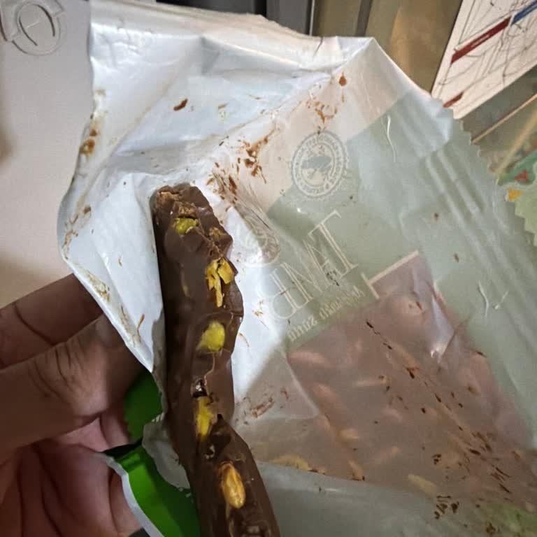 Kahve Dünyası’nda Bayat Antep Fıstıklı Çikolata Şikayetim