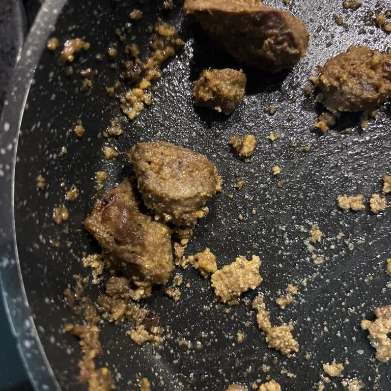 Et Kavurmasında Sakatat Ve Tavuk Ciğeri Parçaları Çıktı: İade Talebi