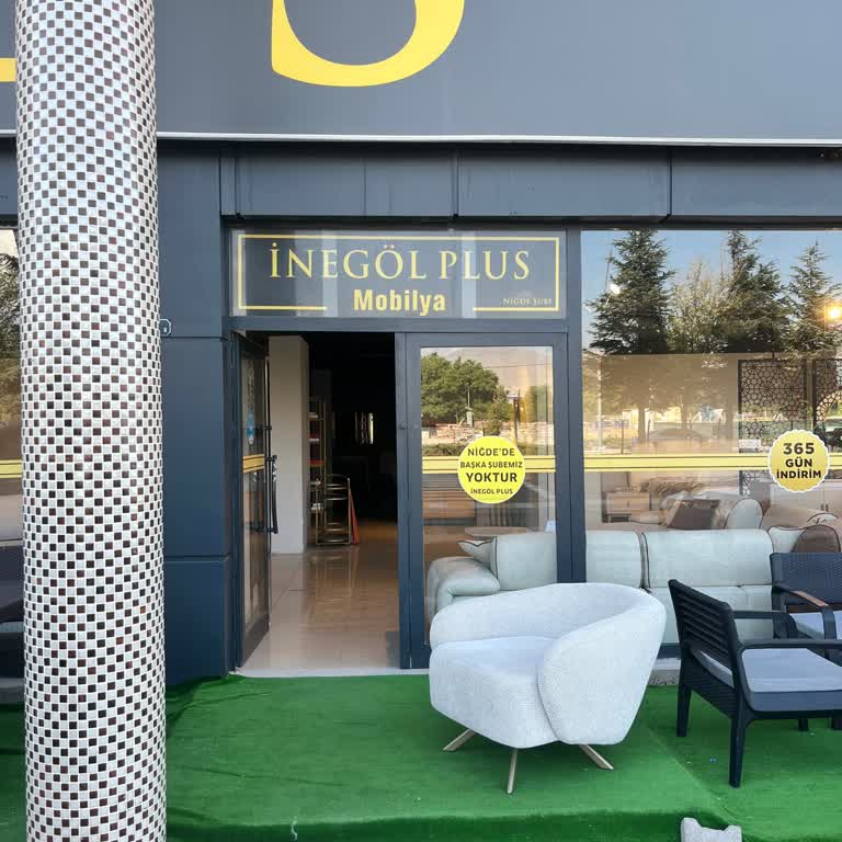İnegöl Plus Mobilya Şubesinde Tekli Koltuk Arka Kısmı Oynuyor Ve Cevap Gelmedi