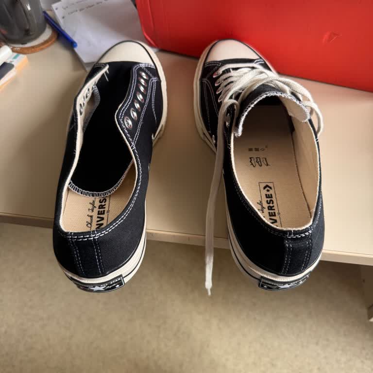 Kırık Kutulu, Solmuş Ve Yanlış Bağcık Gelen Converse Ayakkabısında Kalite Ve Hizmet Sorunu
