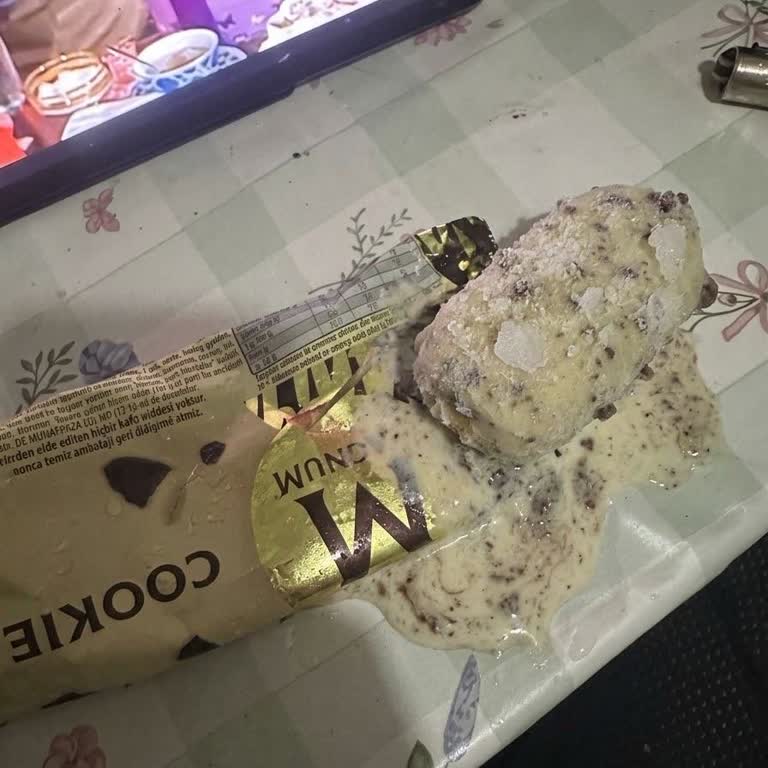 Tarihi Geçmiş Ve Bozulmuş Magnum Cookie Dondurması İçin İade Talebi