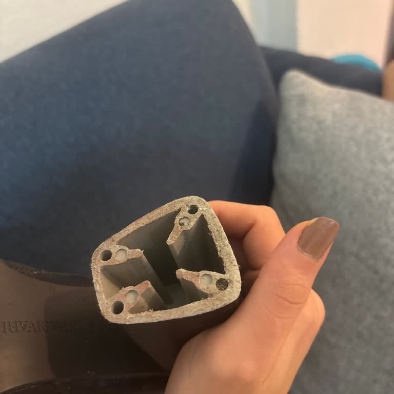 Stradivarius Topuklu Çizmede Erken Ayıplı Çıkma Ve Değişim Reddi