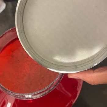 Açık Jelatinli Whey Protein Ürünün İçinde Topaklar Nedeniyle İade Talebi