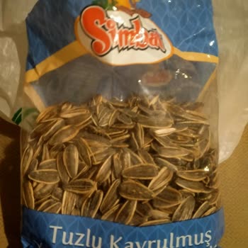 BİM'de Çürük Simbat Ay Çekirdeği Satışı Ve Kalite Denetimi Eksikliği