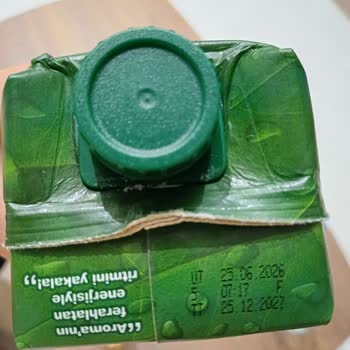 İhsaniye Şubesinde Küflü Aroma Ekşi Elma İçeceği