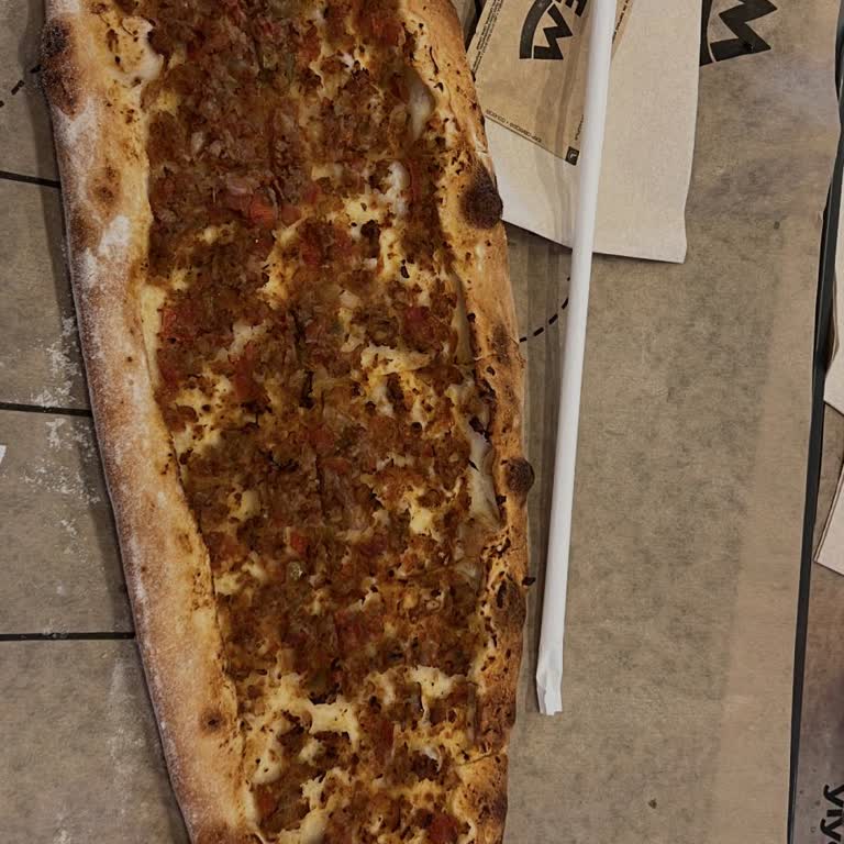 Kıymasız Pide Ve Yetersiz Tavuklu Patatesle Büyük Hayal Kırıklığı