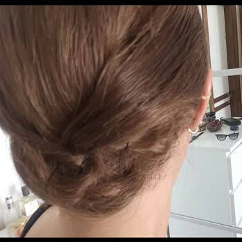 Ufuk Erbay Hair Salon Sade Topuzla Hiçbir İlgisi Olmayan, Dayanıksız Ve Özensiz Bir İş Yapıldı