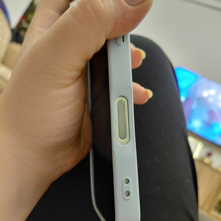 Apple İphone 17 Yan Kamera Tuşunda Paslanma Şikayeti