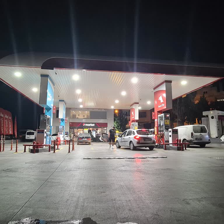 Petrol Ofisi Buca İstasyonunda Gün Sonu İşlemleri Nedeniyle 35 Dakikalık Bekleme Ve Personel Yokluğu