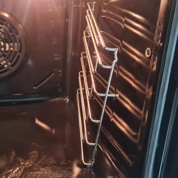 Arçelik Fırının Sağ Raf Aparatı Tehlikeli Tasarım Ve Yanıklara Sebep Oluyor