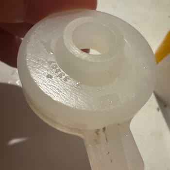 McDonald's Atakent Şubesinde Milkshake İçinde Büyük Plastik Parça Bulundu