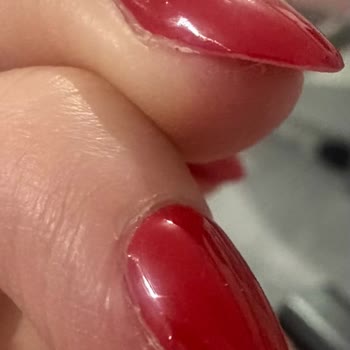 İpek Kirpik Ve Protez Tırnakta Erken Dökülme, İade Ve Özür Talebi