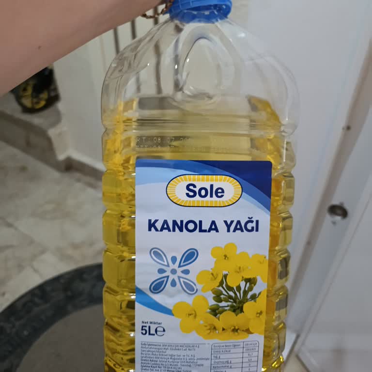 BİM Şubesinde Satın Alınan Sole Sıvı Yağda Keskin Balık Kokusu Ve Kullanılamaz Durum