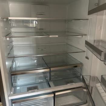 Soğutmayan Buzdolabı İçin Uzun Süreli Servis Gecikmesi Ve Değişim Talebi