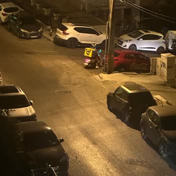 Paket Taxi Kurye Çarpıp Kaçtı, Şirket İletişimsiz Kaldı