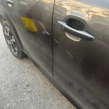 Paket Taxi Kurye Çarpıp Kaçtı, Şirket İletişimsiz Kaldı