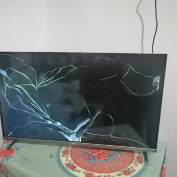 Kırık Televizyon Ve Uzun Süreli İade Süreci Sorunu