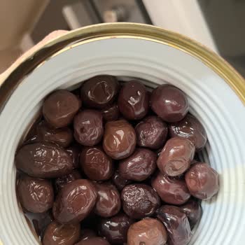 Az Tuzlu Zeytin Aşırı Tuzlu, Ham Ve Paslı Tenekede Sağlık Riski İade Talebi