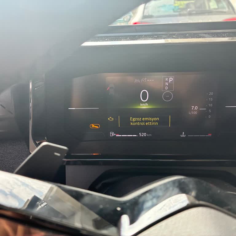 Sıfır Kilometre Renault Clio’da Motor Arızası Ve Emisyon Uyarısı: Değişim Talebi