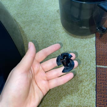 Bosch BGS7POW2/03 Süpürge Filtre Parçası Kırıldı, Garanti Dışı Ücret Talep Ediliyor