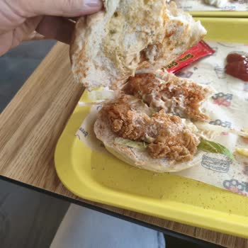 Cajun Corner’da Yanıltıcı Kampanya Ve Düşük Porsiyon Şikayeti