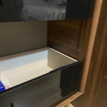 Vidaların Dökülmesi Ve Çekmece Sisteminin Kırılması İçin Ücretsiz Servis Talebi