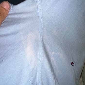 Old Spice Captain Roll On Kullanımından Kalıcı Tişört Lekeleri Ve Tazminat İsteği