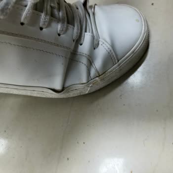 Zara Spor Ayakkabım Bir Hafta İçinde Yan Taraflarda Açıldı, Değişim Talebim