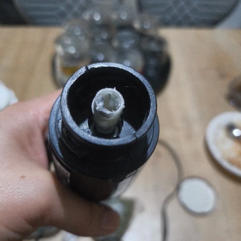 Conti Sürekli Motor Ucu Yanmasıyla Karşılaşılan Blender Ürününde Kalıcı Çözüm Talebi