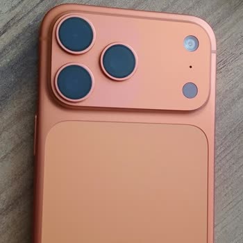 Apple İphone 17 Pro Max'te Renk Solması Ve Yetkili Servisin Yardım Reddi