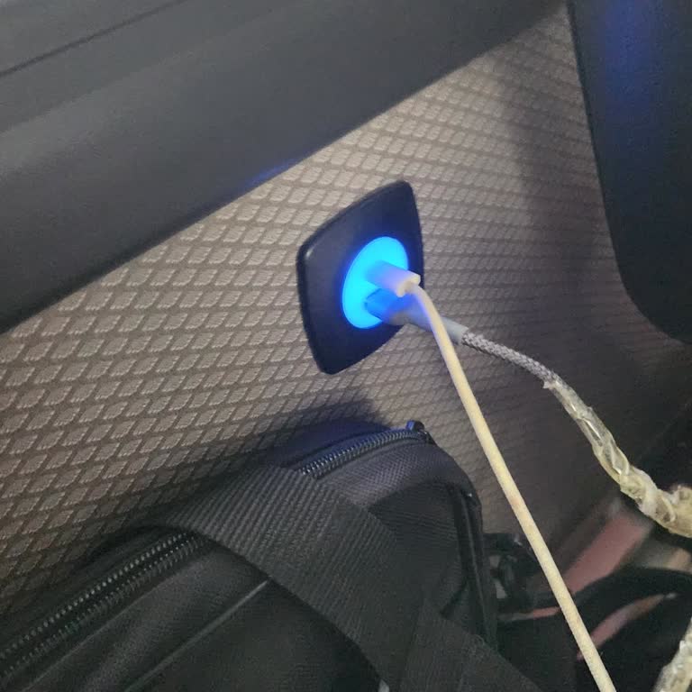 Priz Ve Wi‑Fi Eksik, Çalışan Tutumu Kaba, Ücret İadesi Bekliyor