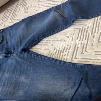 Mavi Mağazasındaki Kot Pantolonun Aşırı Renk Solması Ve Model Olduğu İddiası Nedeniyle Değişim Reddi