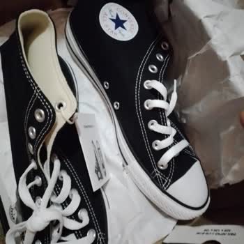 Yanlış Gönderilen Converse Ayakkabı İçin Hızlı İade Ve Ücret Geri Ödeme Talebi