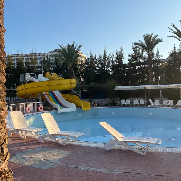 Havuz Kullanılamaz Ve Yemekler Kalitesiz Tatil Keyfi Çöküyor