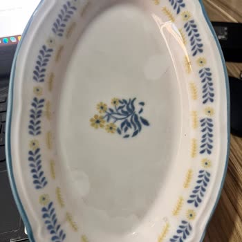 Baskısı Bozuk Sofra Seti Ve Kargo Teslimatı İadesi Engeli