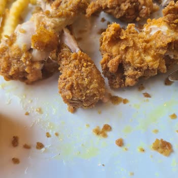 Retro Pizza Ortaca Çiğ Ürün Servis Edilmesi