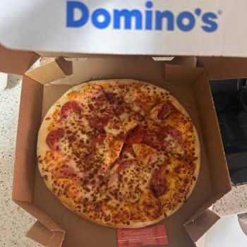 Domino’s Şubesinde Malzemesiz Bol Sucuksever Pizza