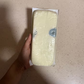 Yörükoğlu Taze Kaşarda Açılmamış Pakette Yoğun Küf Görüldü