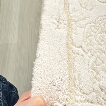 Yıkanan Halılarım Sarılaştı, Teslimat 1 Aylık Gecikti