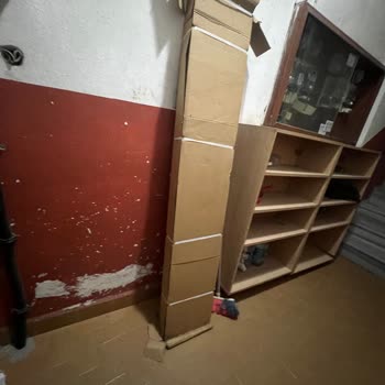 Hasta Annenin Ağır Kargosu Bina Girişinde Bırakıldı, Kurye Saygısız Davrandı