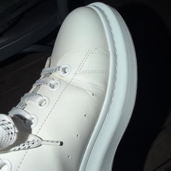 A101'de Alınan Alexander McQueen Sneaker’da Deri Kırılmaları Ve Ücret İadesi Talebi