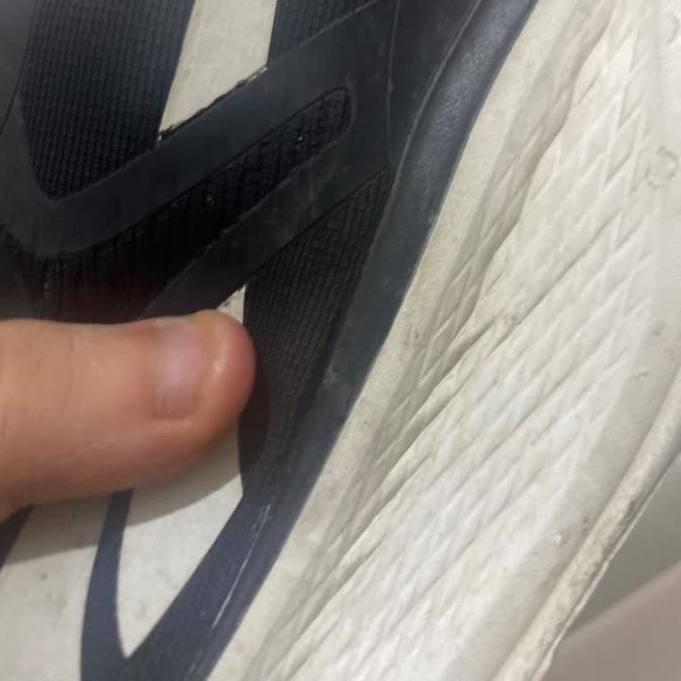 Reebok Ayakkabısındaki Açılma İçin Fotoğrafla Yapılan Usulsüz İnceleme Ve İade Talebi